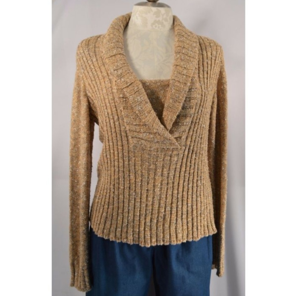St John Sport size M Gold Metallic SWEATER